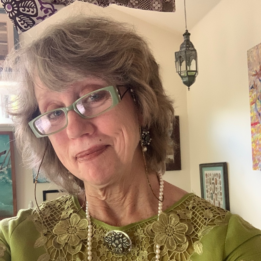 Meet your Posher, April